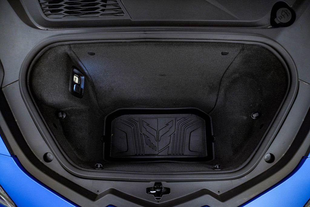 Used 2025 Chevrolet Corvette Stingray Premium Cpe w/ Z51 Performance Package RWD image 32