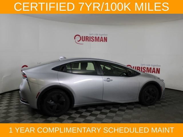 Used 2025 Toyota Prius LE FWD image 10
