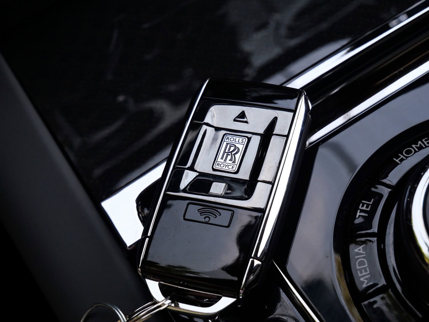 Used 2026 Rolls-Royce Cullinan Black Badge AWD/4WD image 33