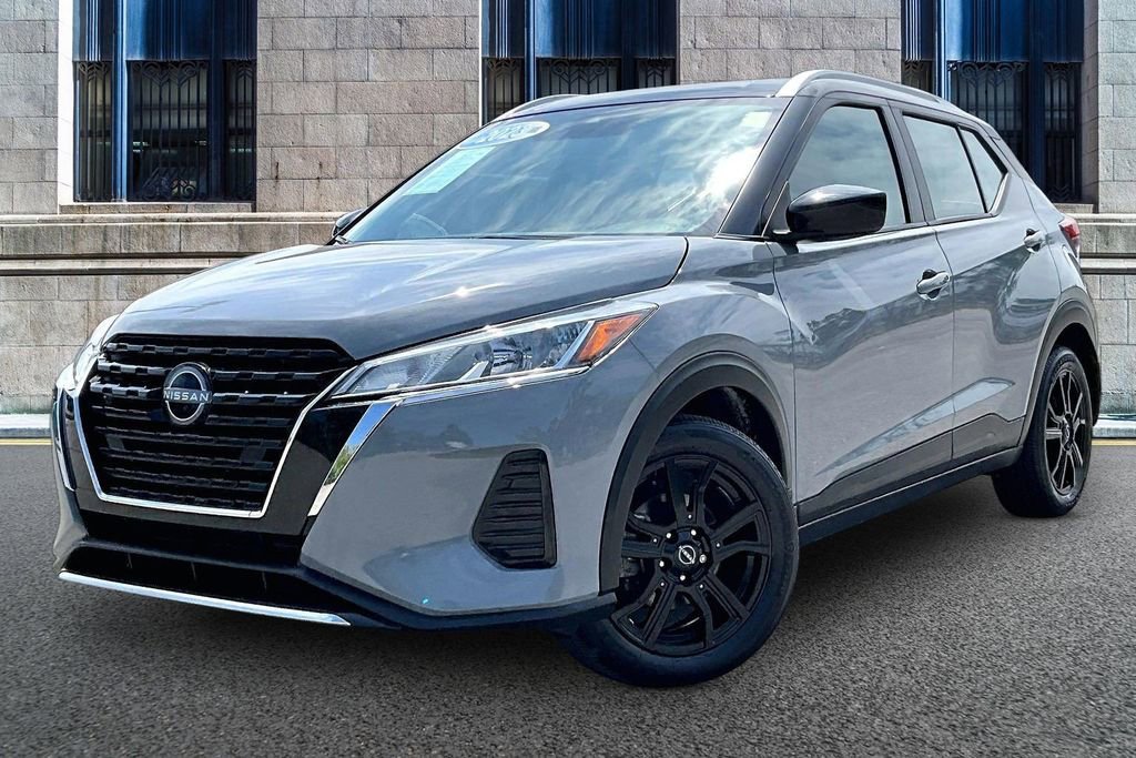 Used 2023 Nissan Kicks SV FWD image 2