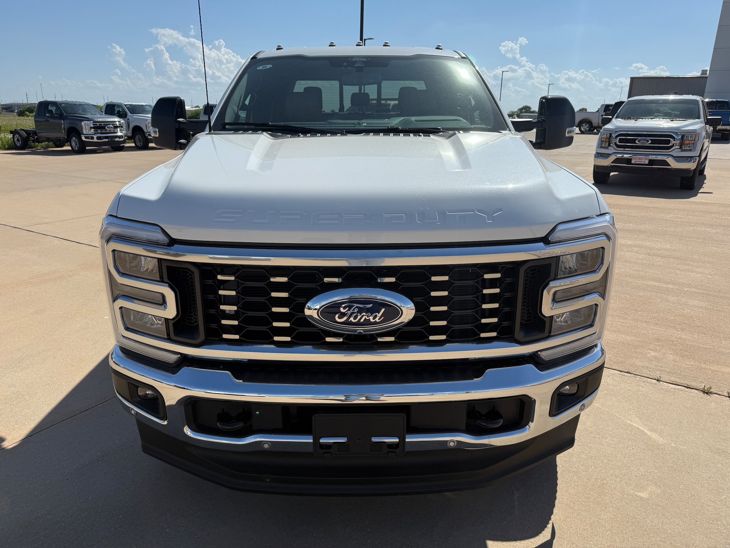 New 2026 Ford F350 Lariat w/ Lariat Ultimate Package AWD/4WD image 9