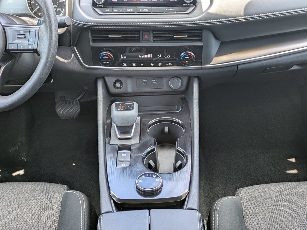 Used 2024 Nissan Rogue SV AWD/4WD image 18