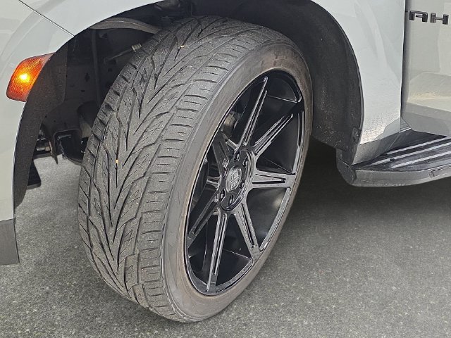 Used 2023 Chevrolet Tahoe High Country AWD/4WD image 31