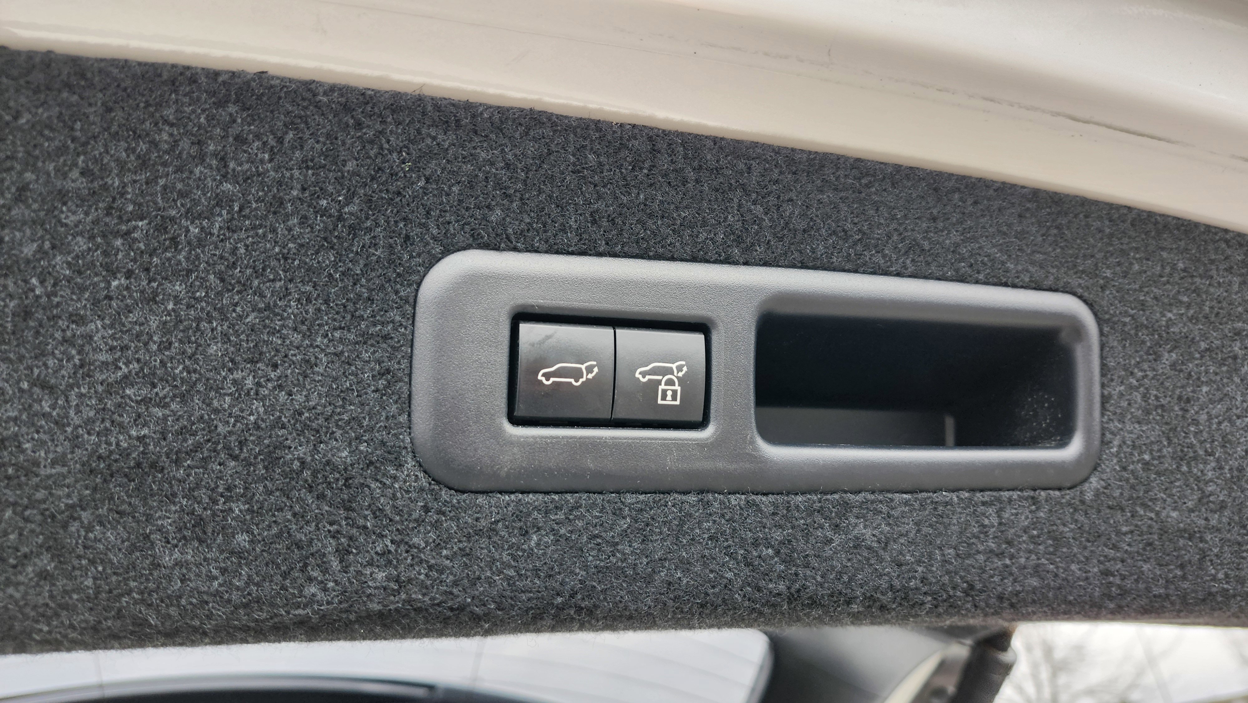 Used 2022 Lexus RX 450hL AWD w/ Premium Package image 28