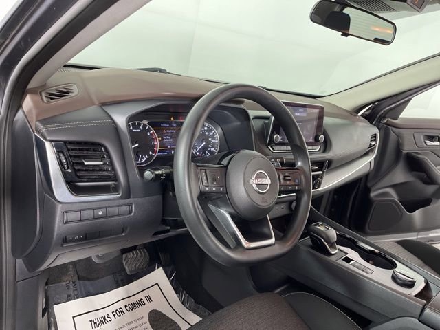 Used 2023 Nissan Rogue SV image 19