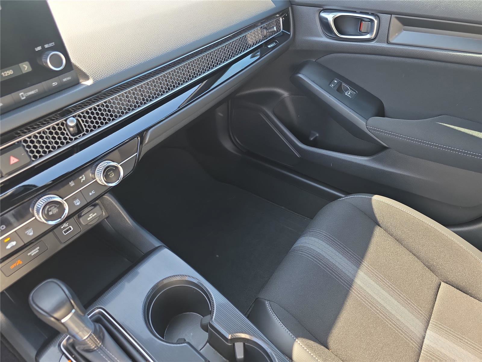 Used 2022 Honda Civic Sport image 25