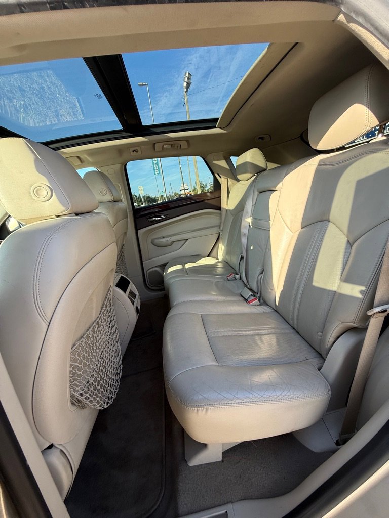 Used 2010 Cadillac SRX Luxury image 8