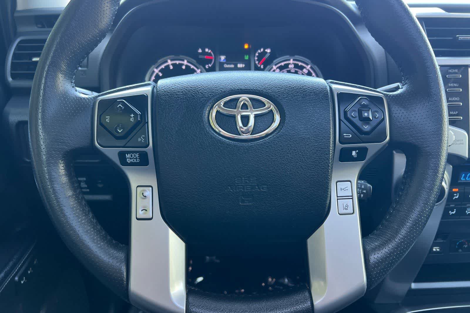 Used 2022 Toyota 4Runner Limited AWD/4WD image 30