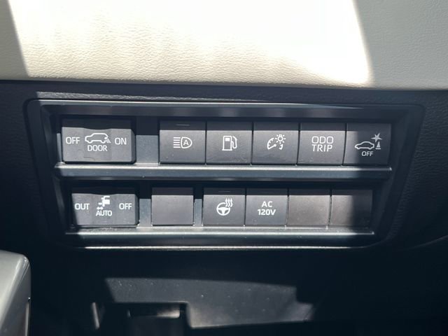 Used 2023 Toyota Sequoia Capstone AWD/4WD image 28