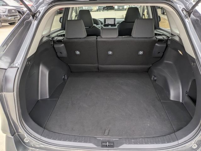 Used 2025 Toyota RAV4 LE image 27