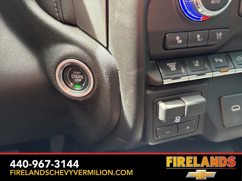 Used 2021 GMC Sierra 2500 Denali w/ Denali Ultimate Package AWD/4WD image 24