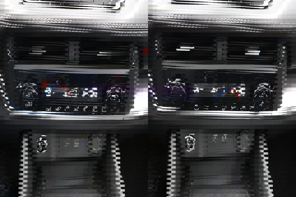 Used 2023 Nissan Rogue SV w/ SV Premium Package image 23