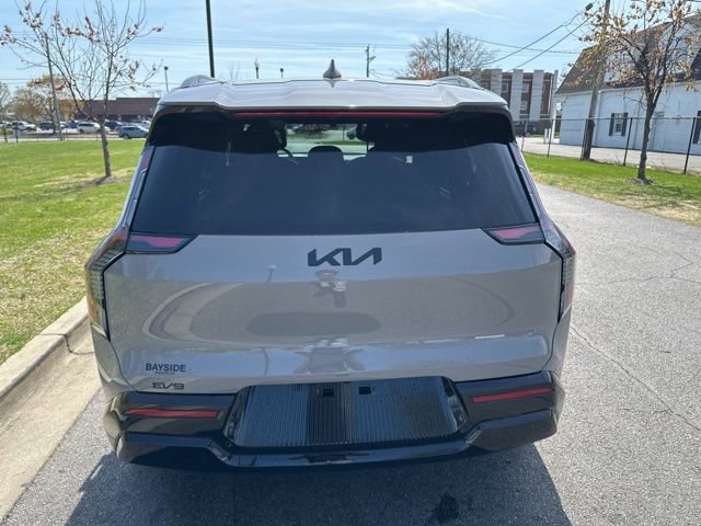 Certified 2026 Kia EV9 Land w/ Nightfall Edition Package image 18