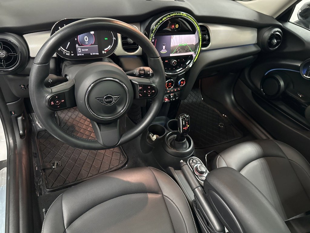 Used 2023 MINI Cooper 2-Door Hardtop image 13