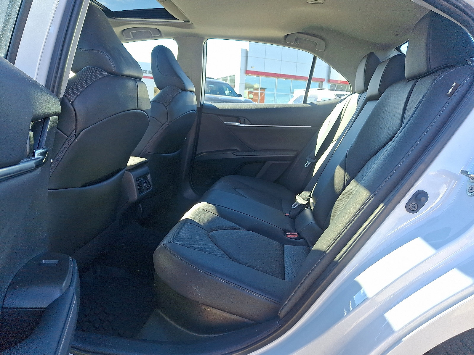 Certified 2021 Toyota Camry XLE w/ Navigation Upgrade Package image 10