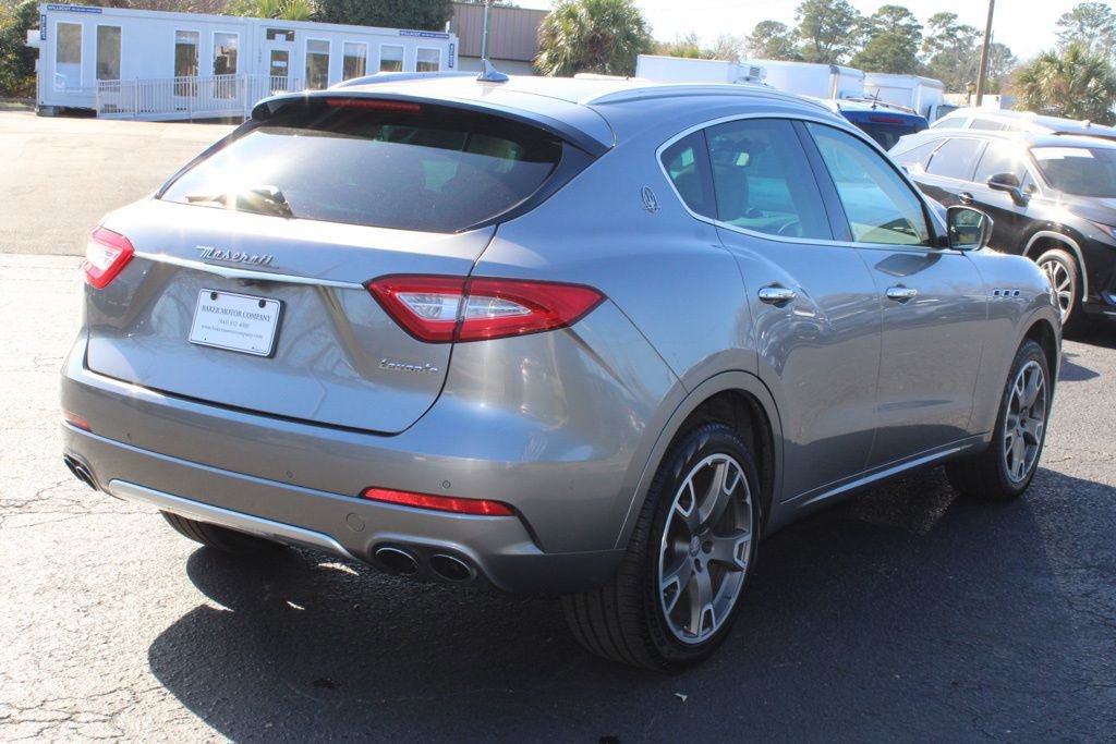 Used 2017 Maserati Levante S AWD/4WD image 9