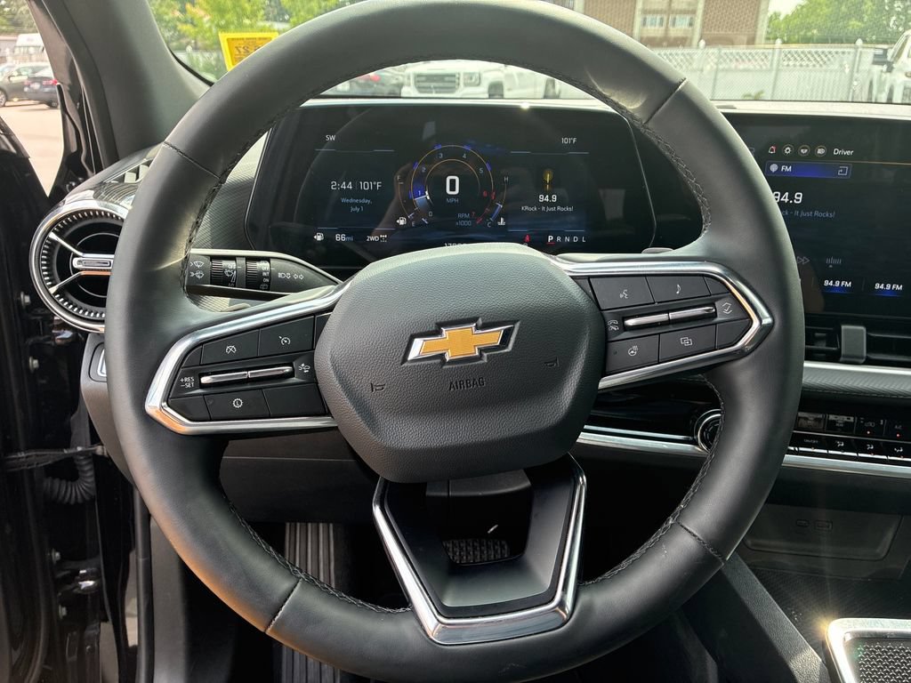 Used 2026 Chevrolet Equinox LT AWD/4WD image 14