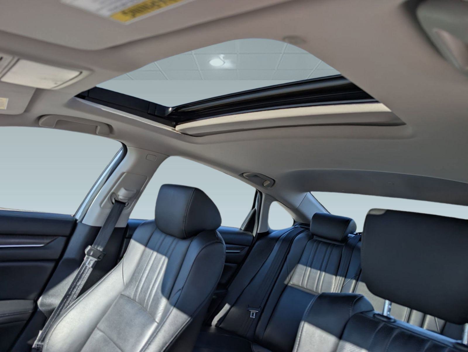 Used 2021 Honda Accord Touring image 15