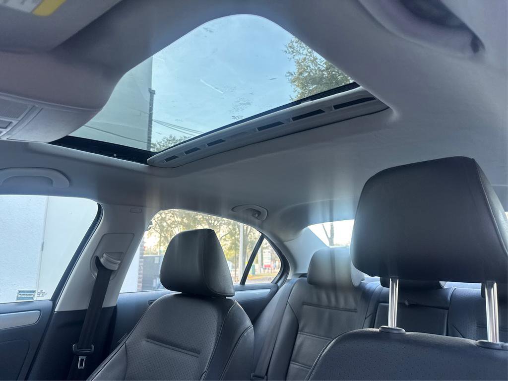 Used 2017 Volkswagen Jetta SE FWD image 11