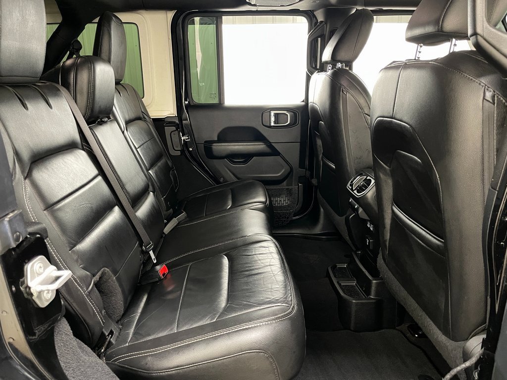 Used 2018 Jeep Wrangler Unlimited Sahara w/ LED Lighting Group image 38