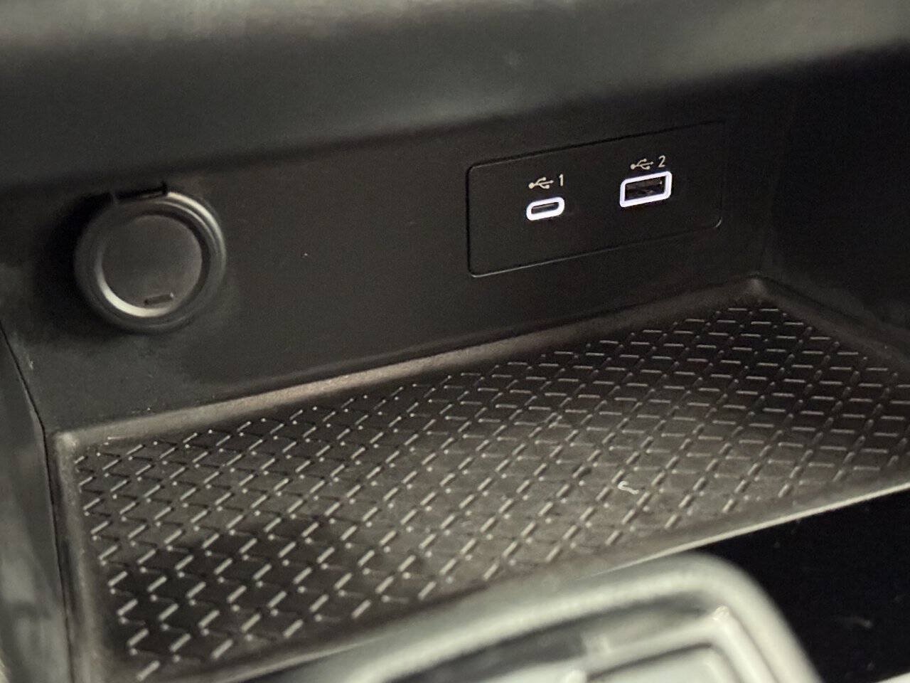 Used 2022 Nissan Pathfinder S AWD/4WD image 39
