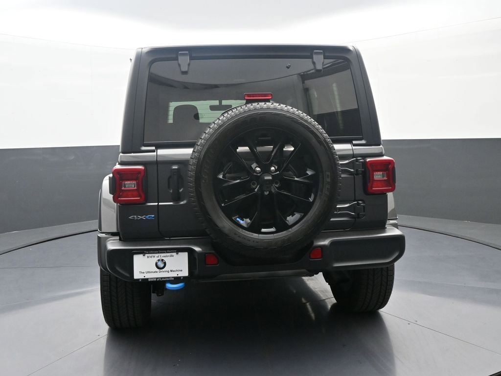 Used 2022 Jeep Wrangler Unlimited Sahara w/ Cold Weather Group AWD/4WD image 6