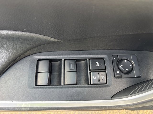 Used 2022 Toyota RAV4 LE image 14