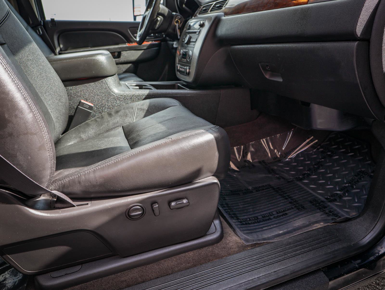 Used 2012 GMC Sierra 2500 SLT w/ SLT Convenience Package AWD/4WD image 25