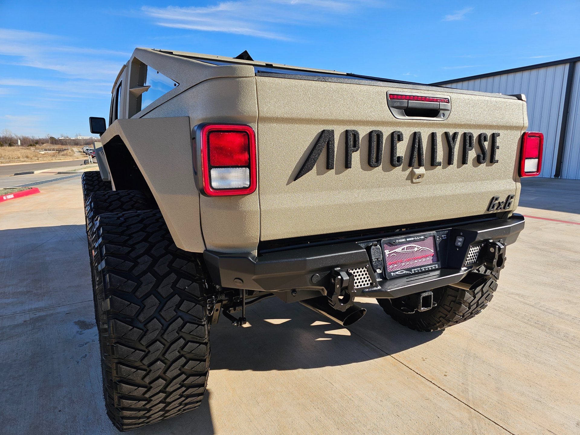 Used 2023 Jeep Gladiator Sport AWD/4WD image 22