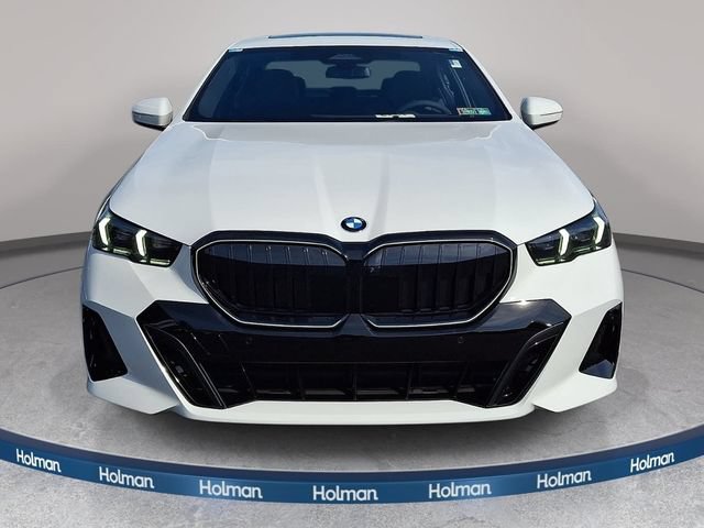 New 2027 BMW 540i xDrive w/ M Sport Package AWD/4WD image 2