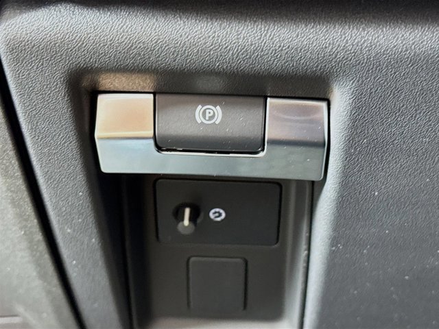 Used 2025 Land Rover Defender 110 X image 10