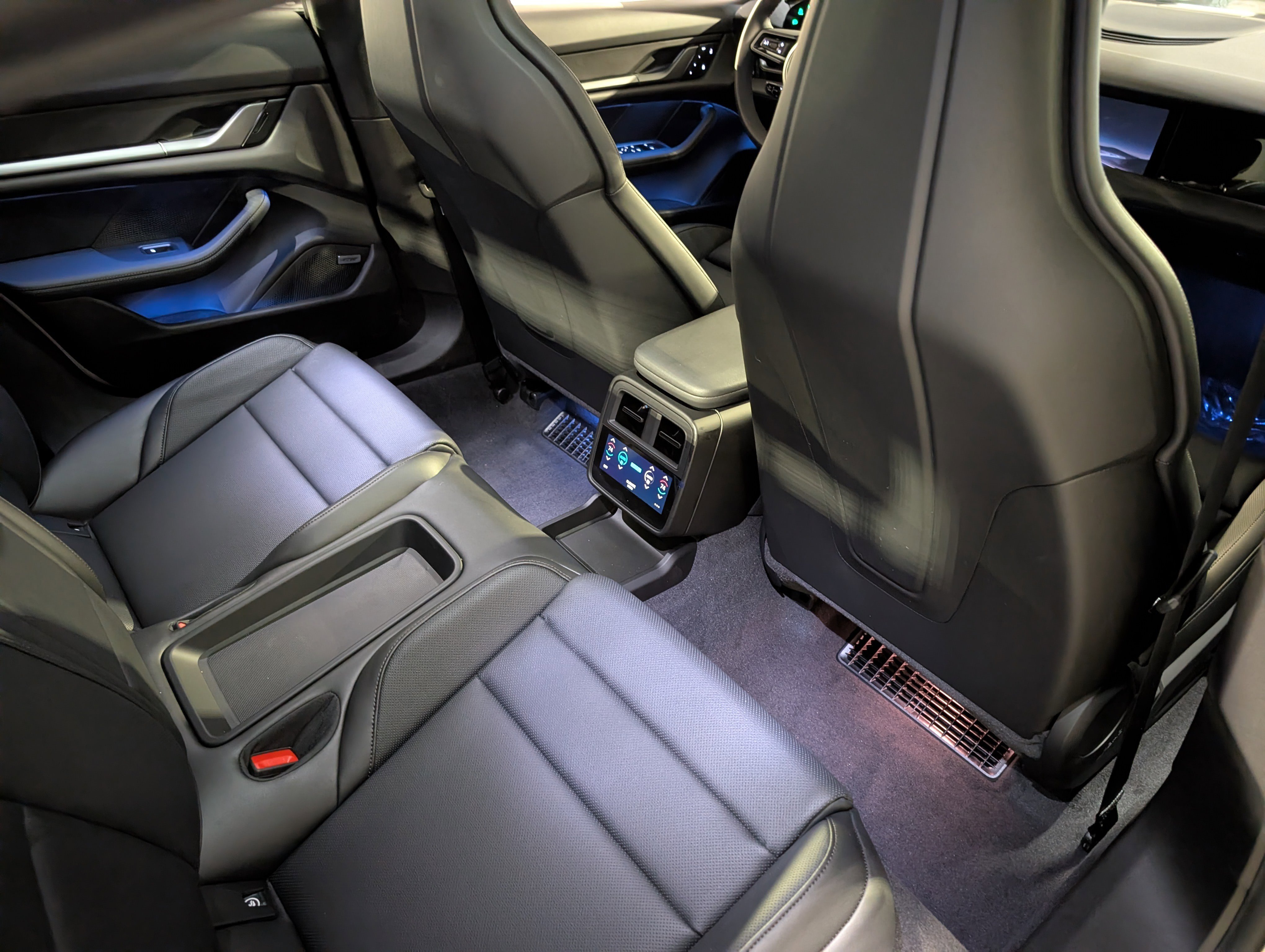 New 2026 Porsche Taycan image 27