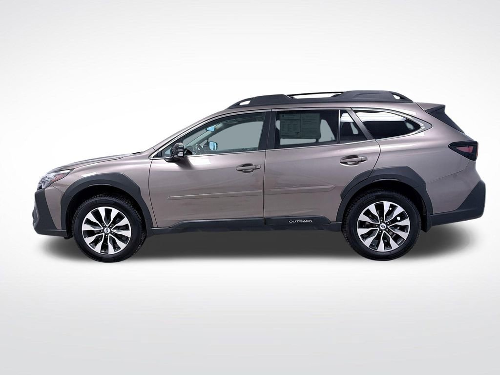 Used 2023 Subaru Outback Limited image 10