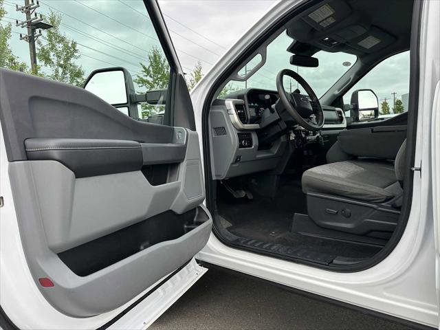 Used 2023 Ford F350 XLT w/ FX4 Off-Road Package image 19
