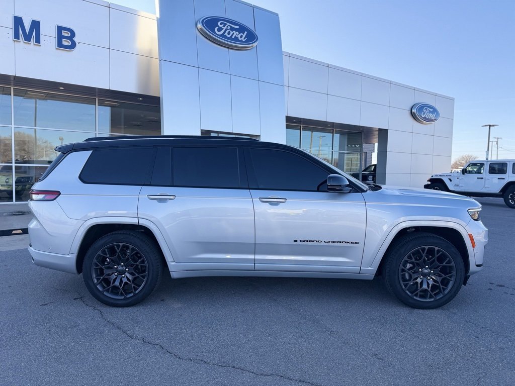Used 2023 Jeep Grand Cherokee L Summit image 5