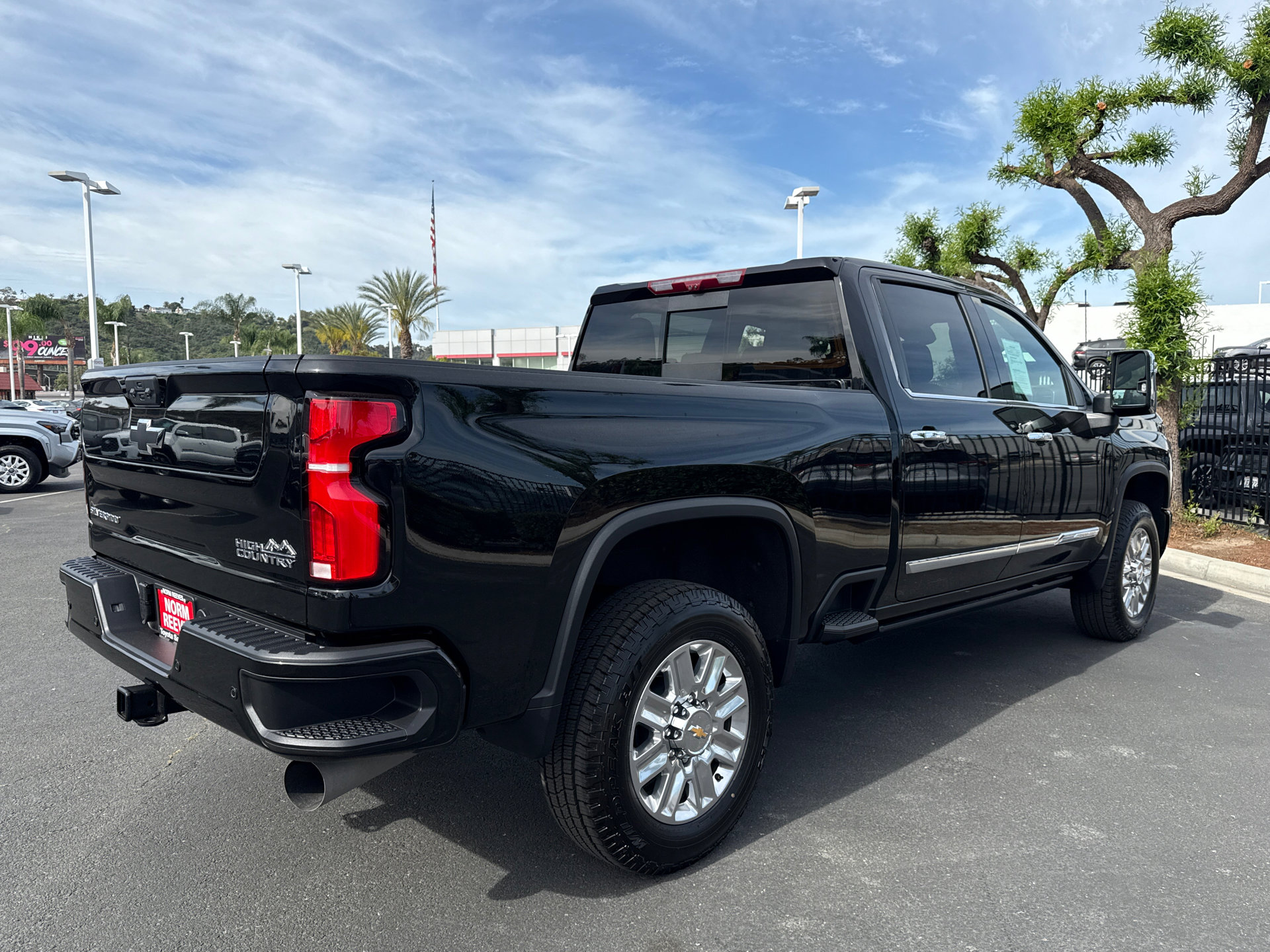 Used 2025 Chevrolet Silverado 3500 High Country w/ High Country Premium Package image 12