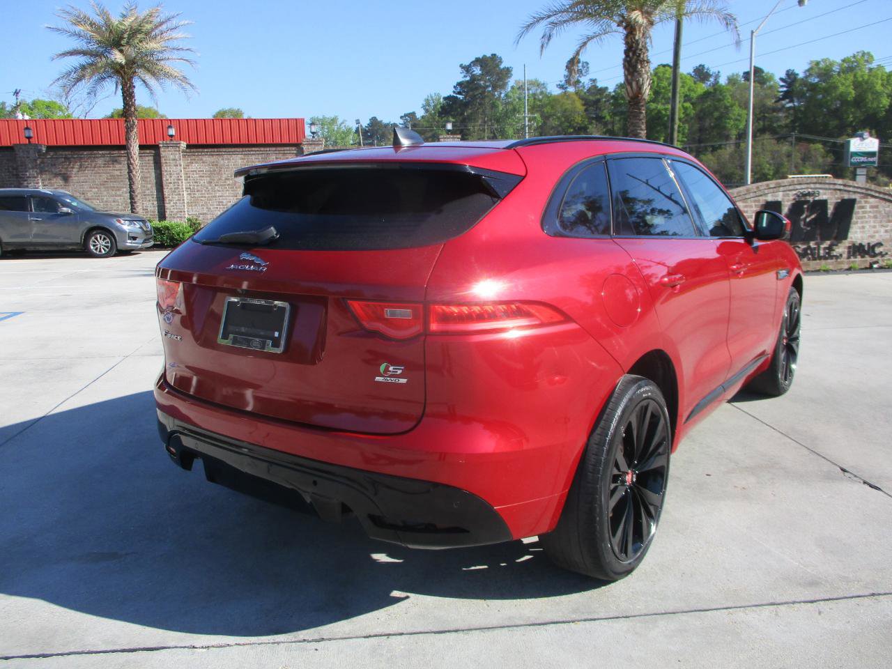 Used 2020 Jaguar F-PACE S image 10