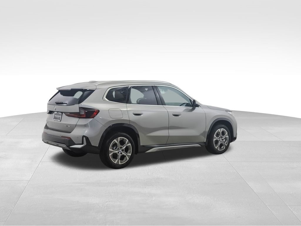 Used 2026 BMW X1 xDrive28i image 5
