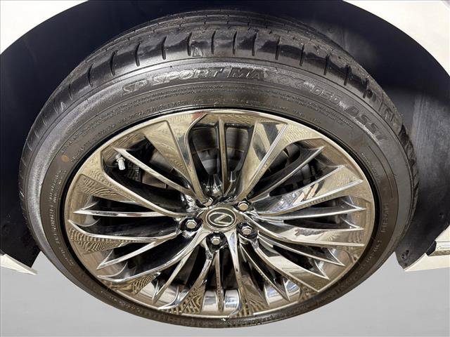 Used 2022 Lexus LS 500 w/ Interior Upgrade Package RWD image 19