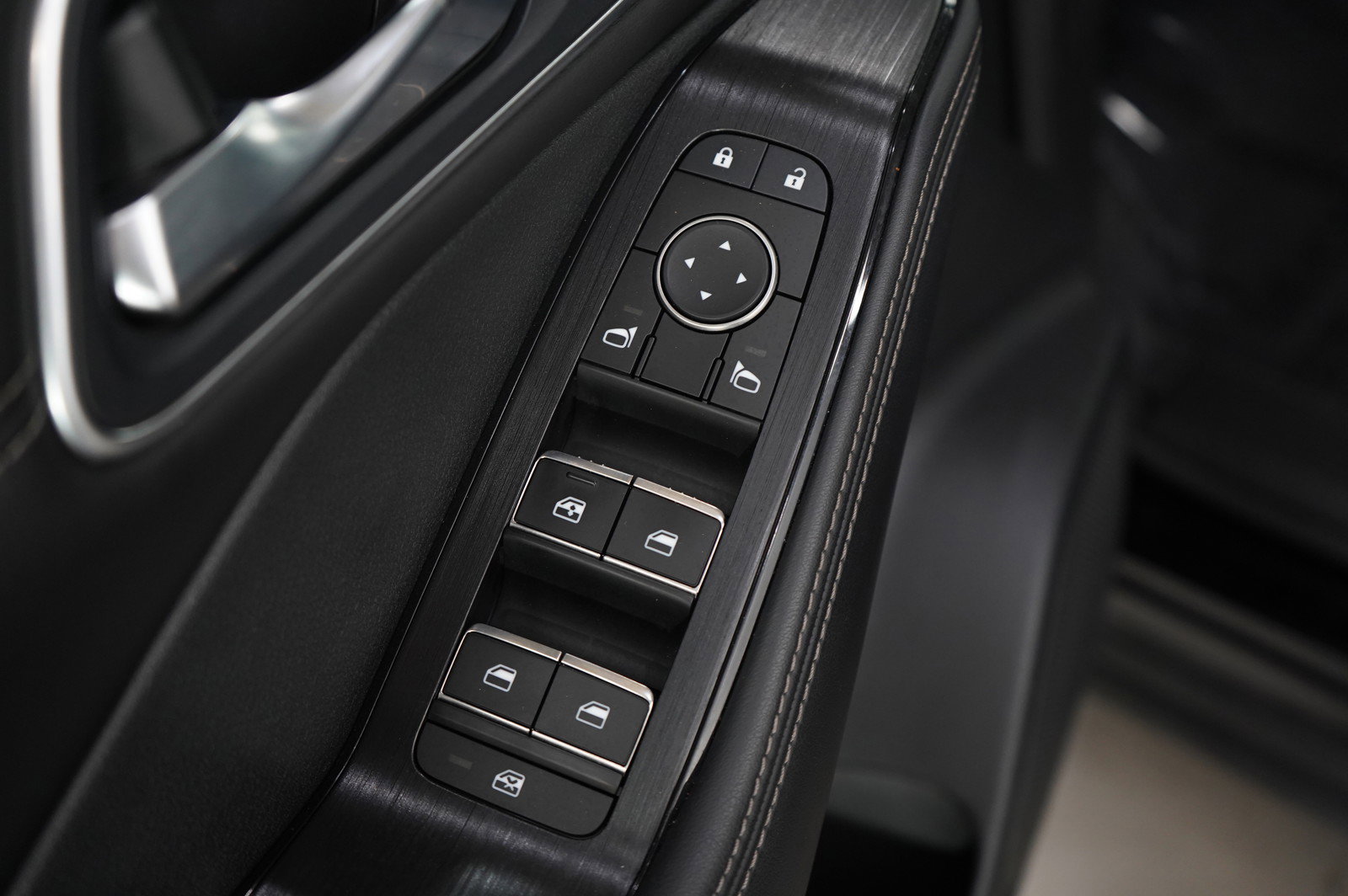 Used 2022 Nissan Rogue Platinum image 20