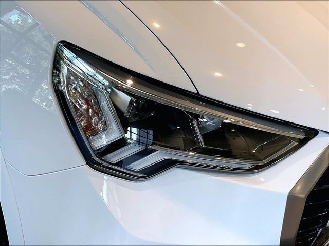 Used 2023 Audi Q3 2.0T Premium w/ Convenience Package AWD/4WD image 12
