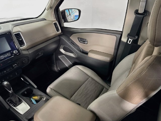 Used 2022 Nissan Frontier SV AWD/4WD image 23