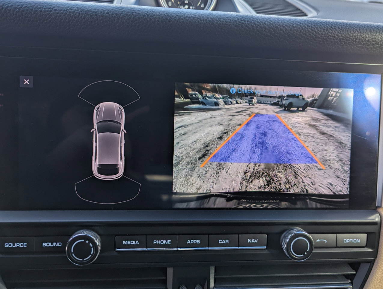 Used 2020 Porsche Macan AWD image 24