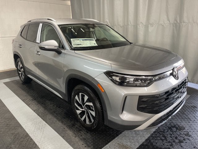 New 2026 Volkswagen Tiguan S AWD/4WD image 3