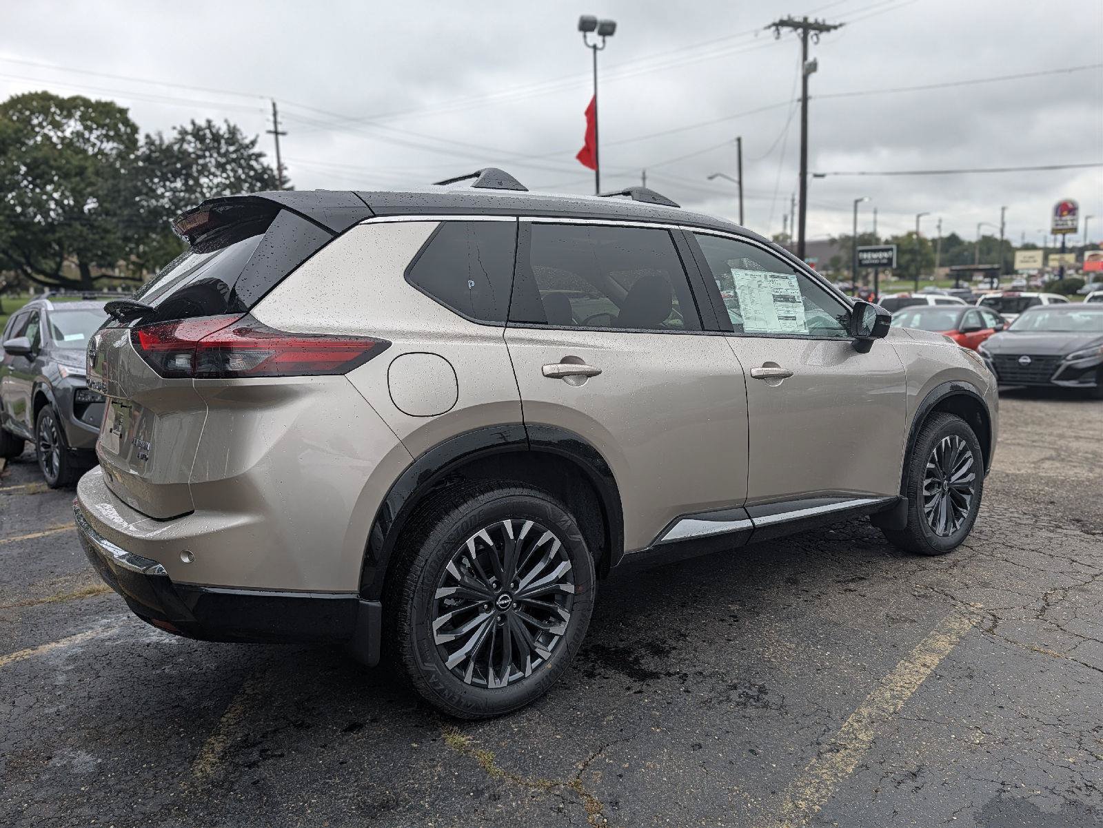 New 2026 Nissan Rogue Platinum AWD/4WD image 13