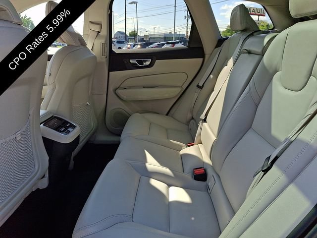 Certified 2023 Volvo XC60 B6 Ultimate w/ Protection Package Premier AWD/4WD image 12