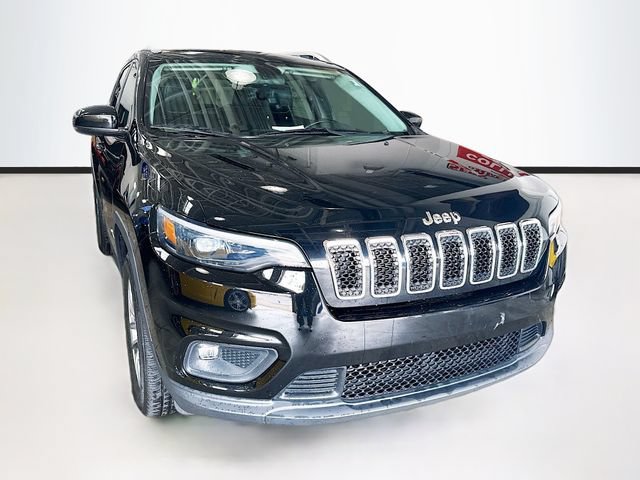 Used 2020 Jeep Cherokee Latitude Plus w/ Cold Weather Group AWD/4WD image 3