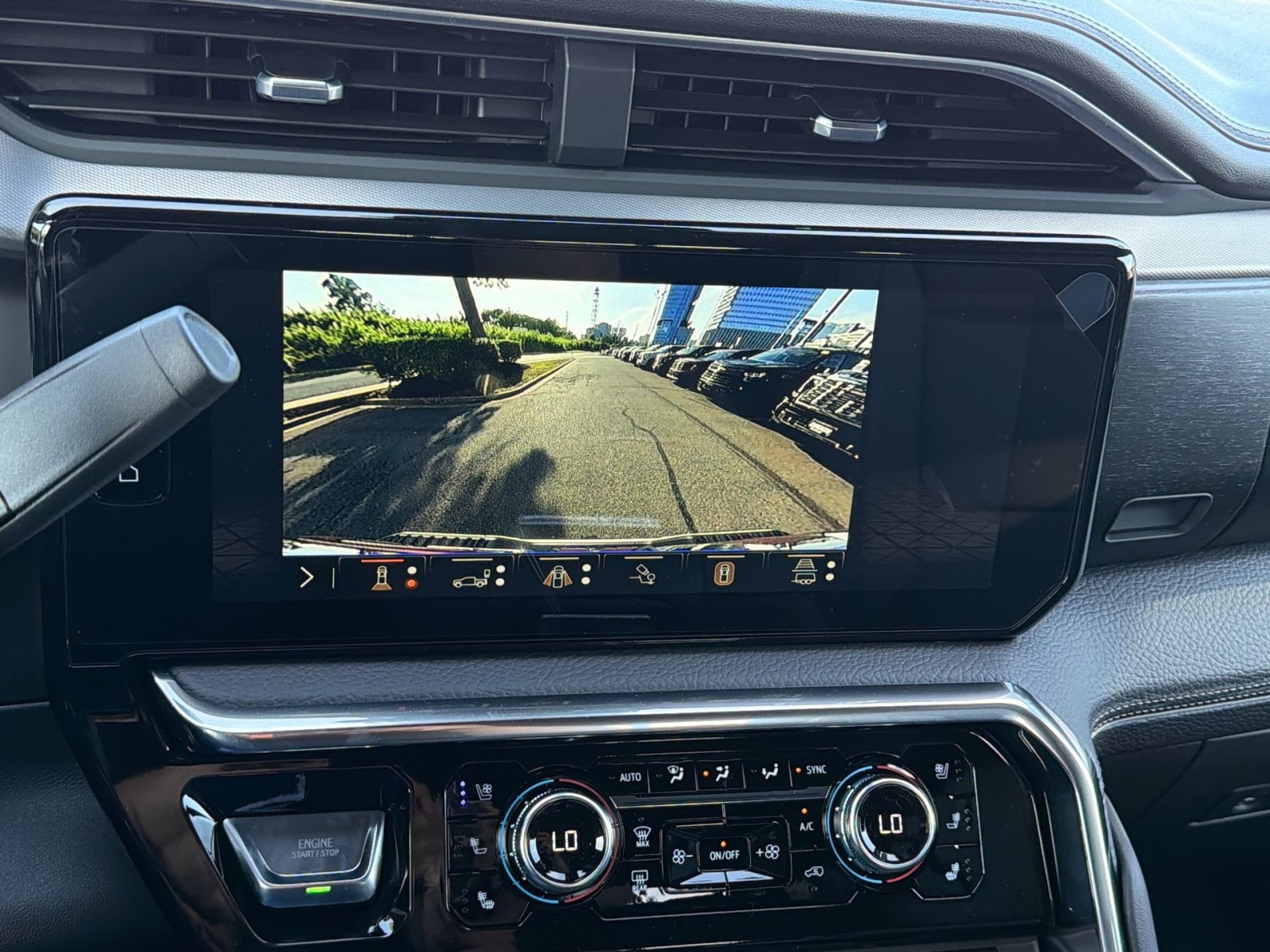 New 2026 GMC Sierra 2500 Denali w/ Denali Reserve Package AWD/4WD image 19