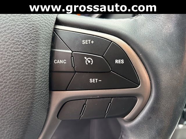Used 2021 Jeep Grand Cherokee Laredo X image 16