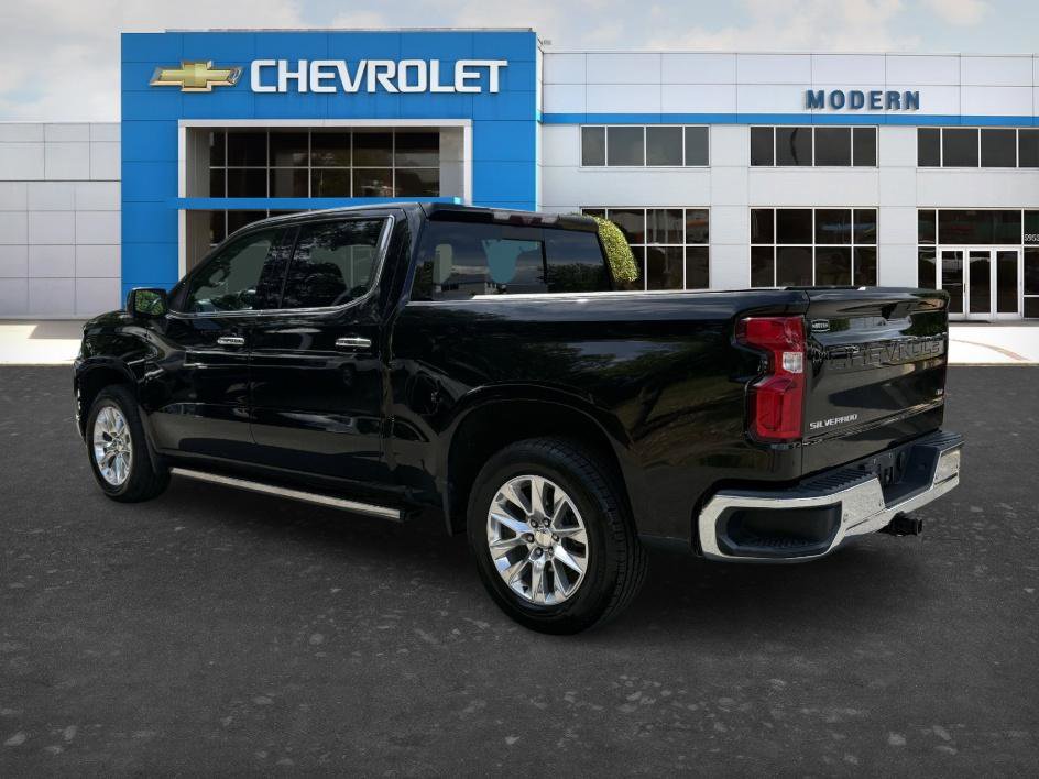Used 2020 Chevrolet Silverado 1500 LTZ w/ LTZ Premium Package image 3